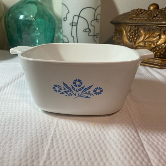 Vintage Corning Ware Blue Cornflower P-1 3/4-B Casserole Dish no Lid - Picture 1 of 6